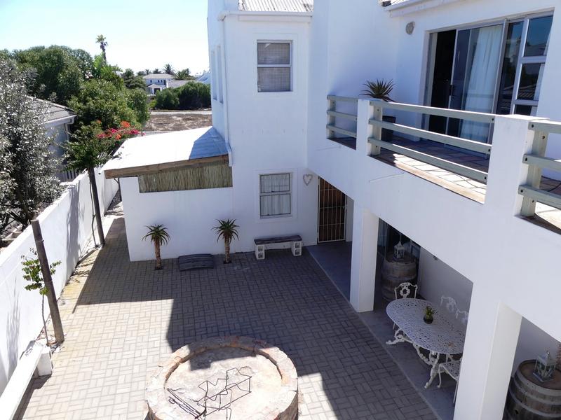 4 Bedroom Property for Sale in Golden Mile Western Cape